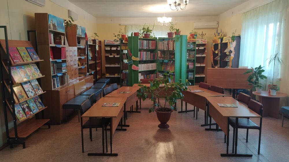 Library 43. Библиотеку Саратова на 3 дачной внутри.
