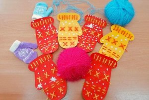 Развлекательная программа «Жили были рукавички»