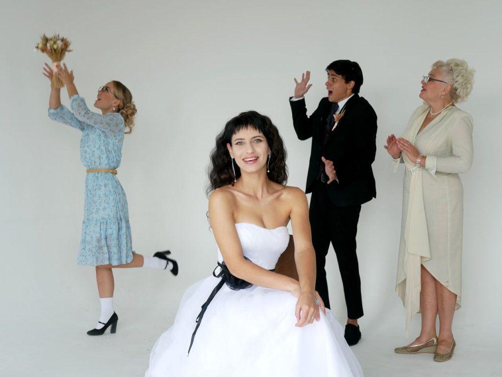 Спектакль «Мама, это призрак, и мы поженимся!»