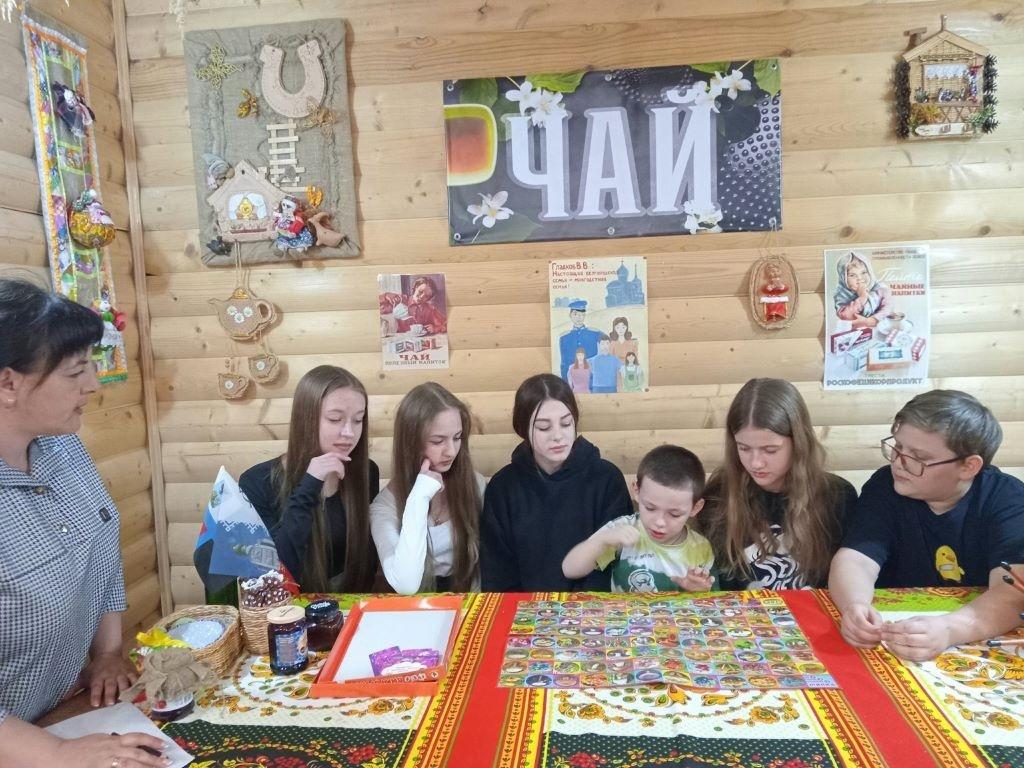 Тематическая программа «Апрель – всему году ключ»