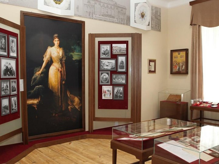 Экспозиция Музея «Напольная школа в городе Алапаевске»