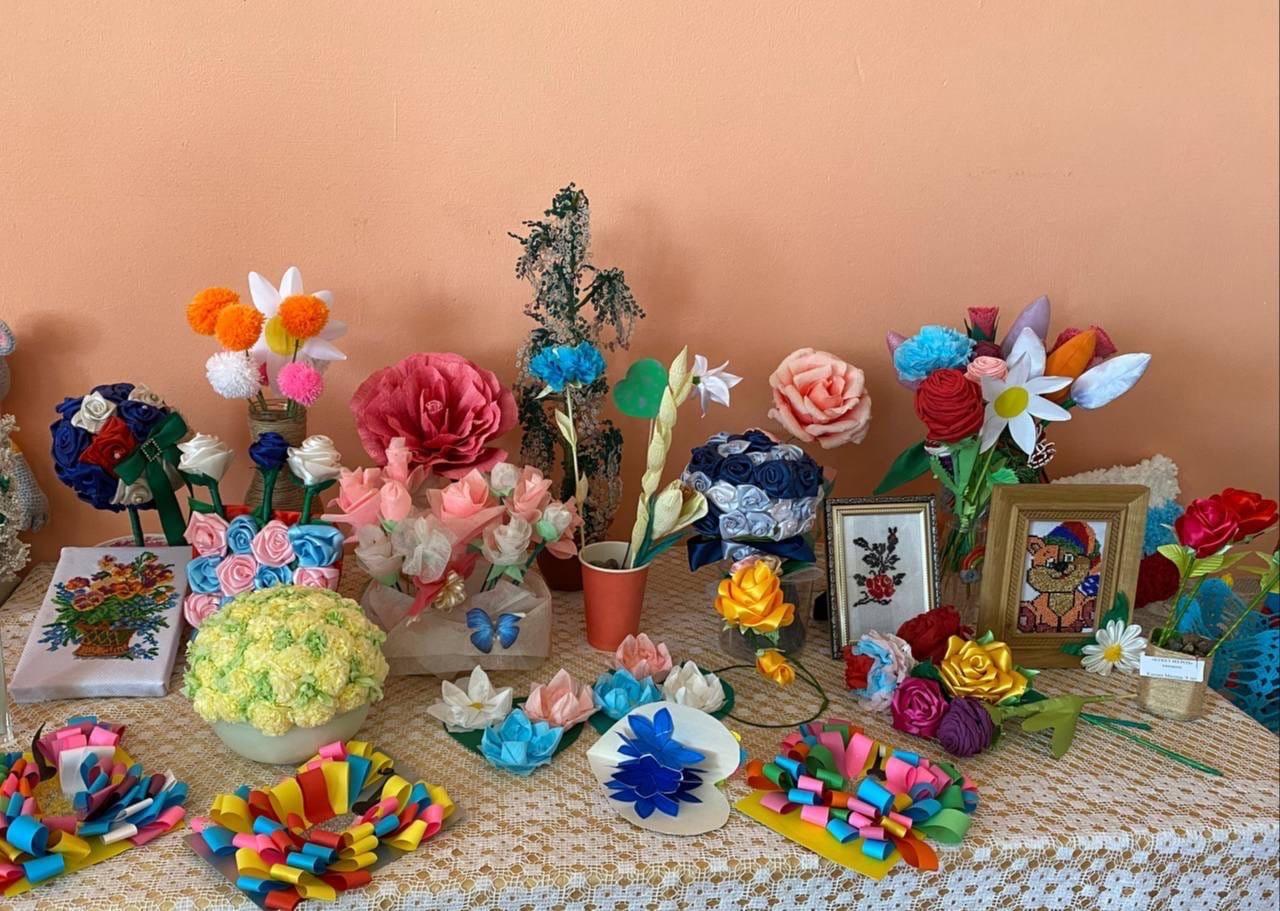 Выставка «Село родное в творчестве живет»