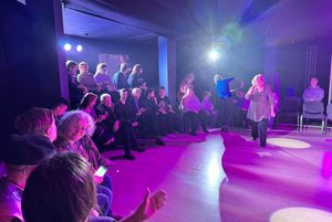 «Цирк в розовом свете»