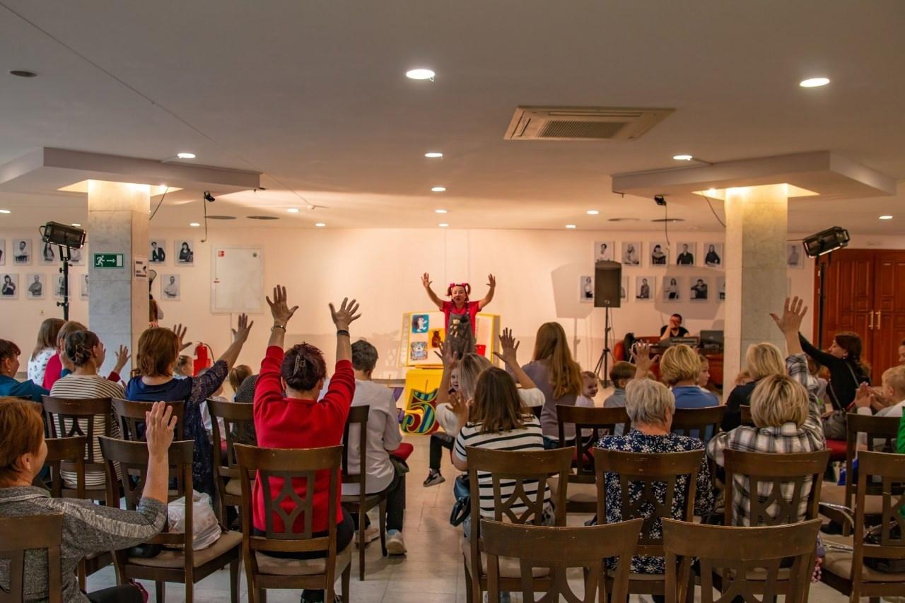 Спектакль «Куда пропали пятнышки?»