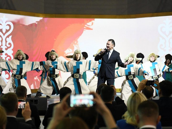 Льется песня над. Музыкальные картинки. Иван да марья спектакль. Выступление 10 классов слайд. За того парня ноты.