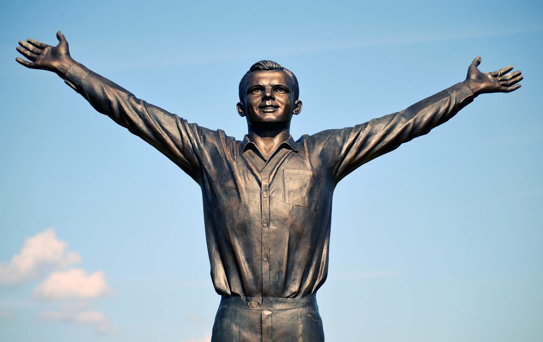 Познавательный час «Гагаринский урок: космос – это мы»