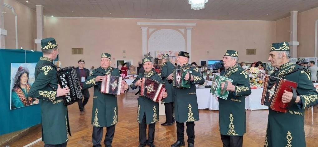 Мастер-класс «Особенности игры в ансамбле народных инструментов»