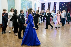 Весенний бал «Весны прекрасные мгновения»