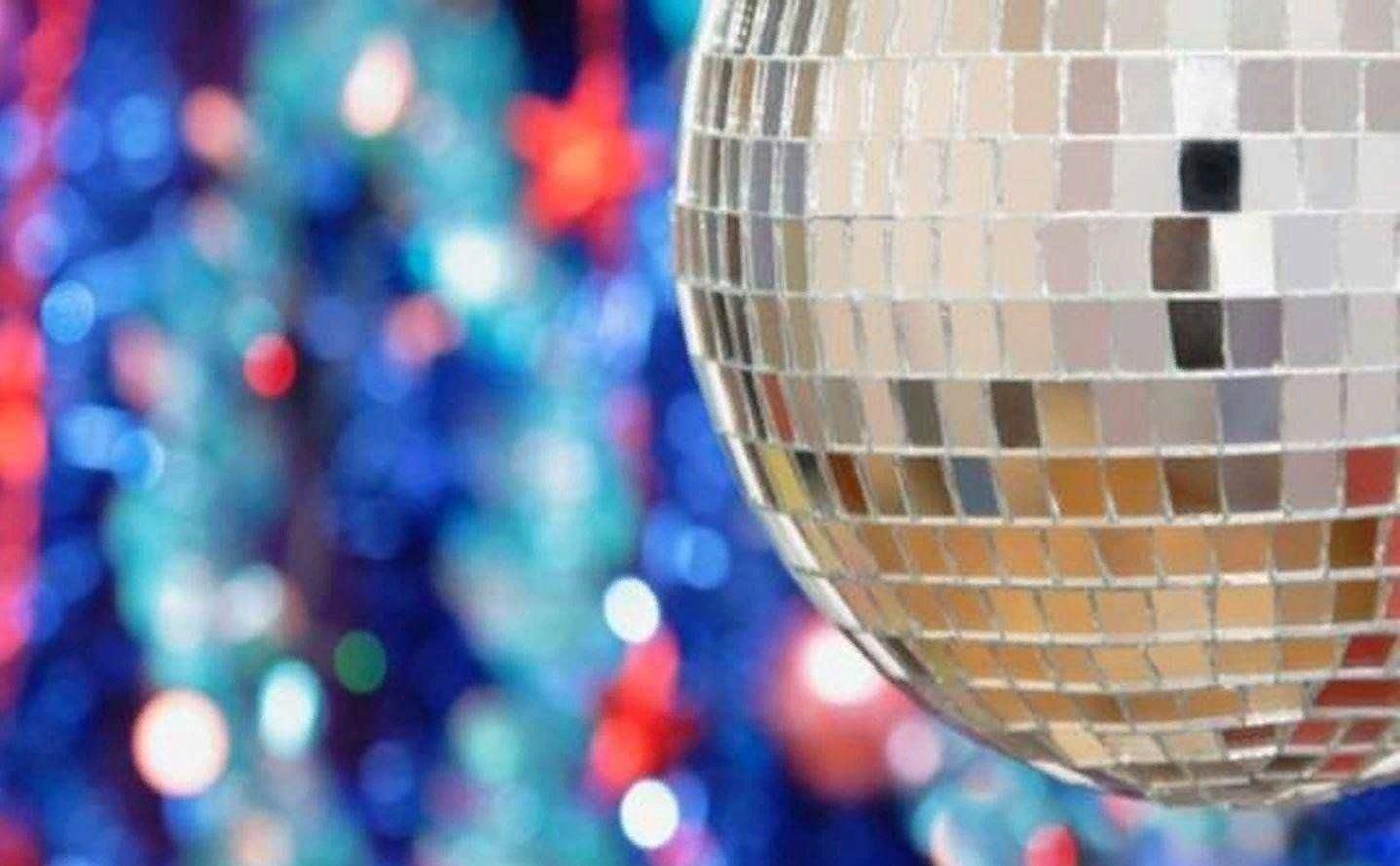 Праздничная дискотека «Новогодний Вихрь»