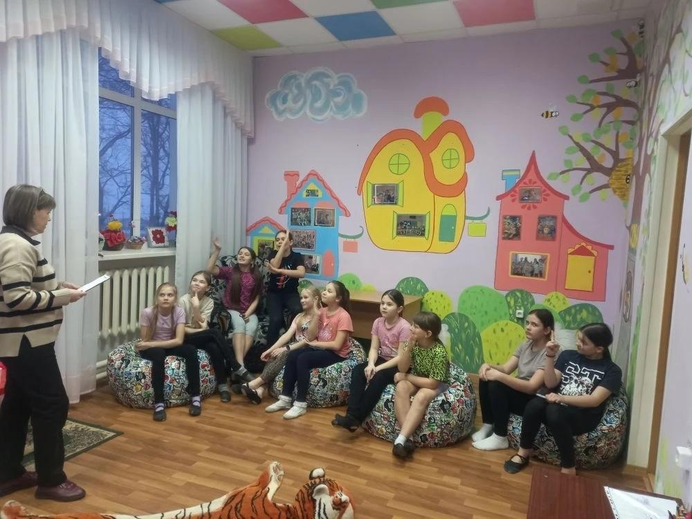 Информационный вечер, посвящённый Дню авиации и космонавтики «Это просто Космос!»