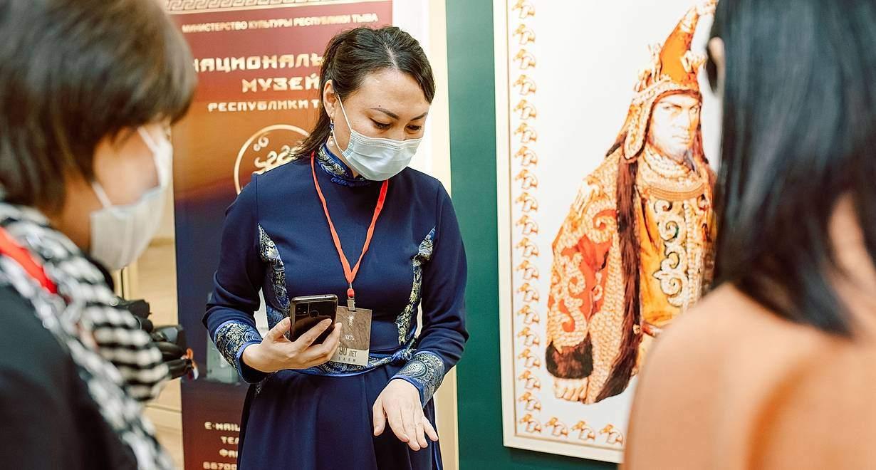 Передвижная выставка Национального музея им. Алдан Маадыр