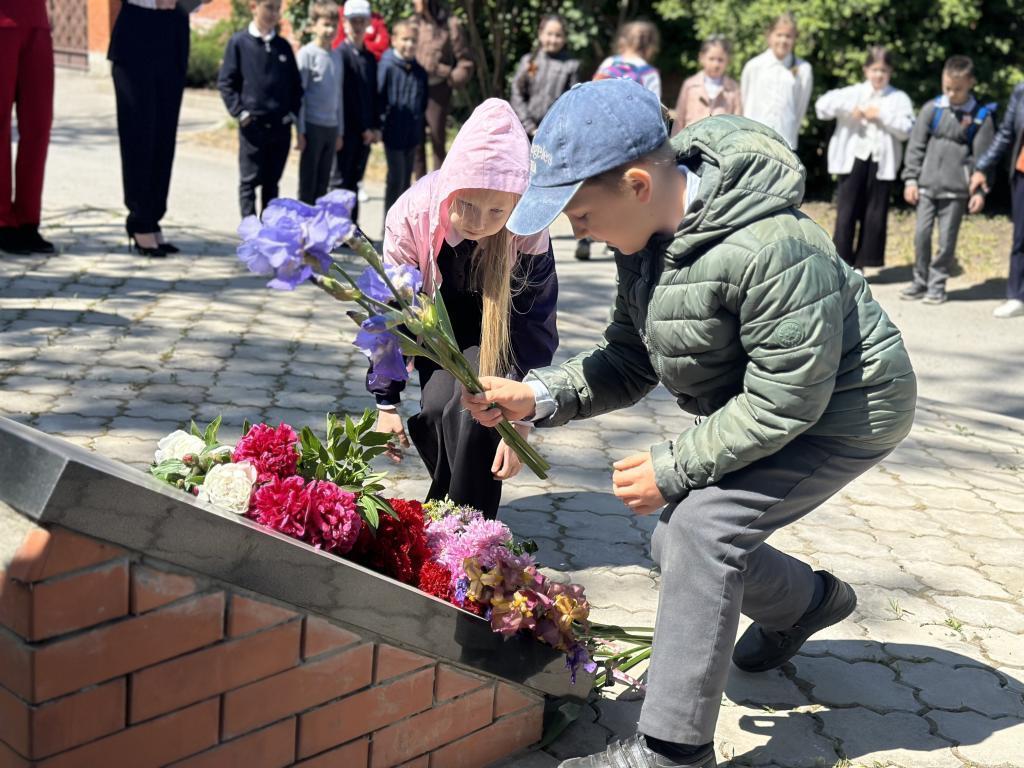 Патриотическая акция «Вставай, страна огромная!»