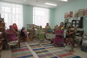 Фольклорный час «Народным традициям жить и крепнуть»