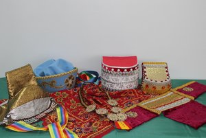 Познавательная программа «Женские головные уборы XX века»