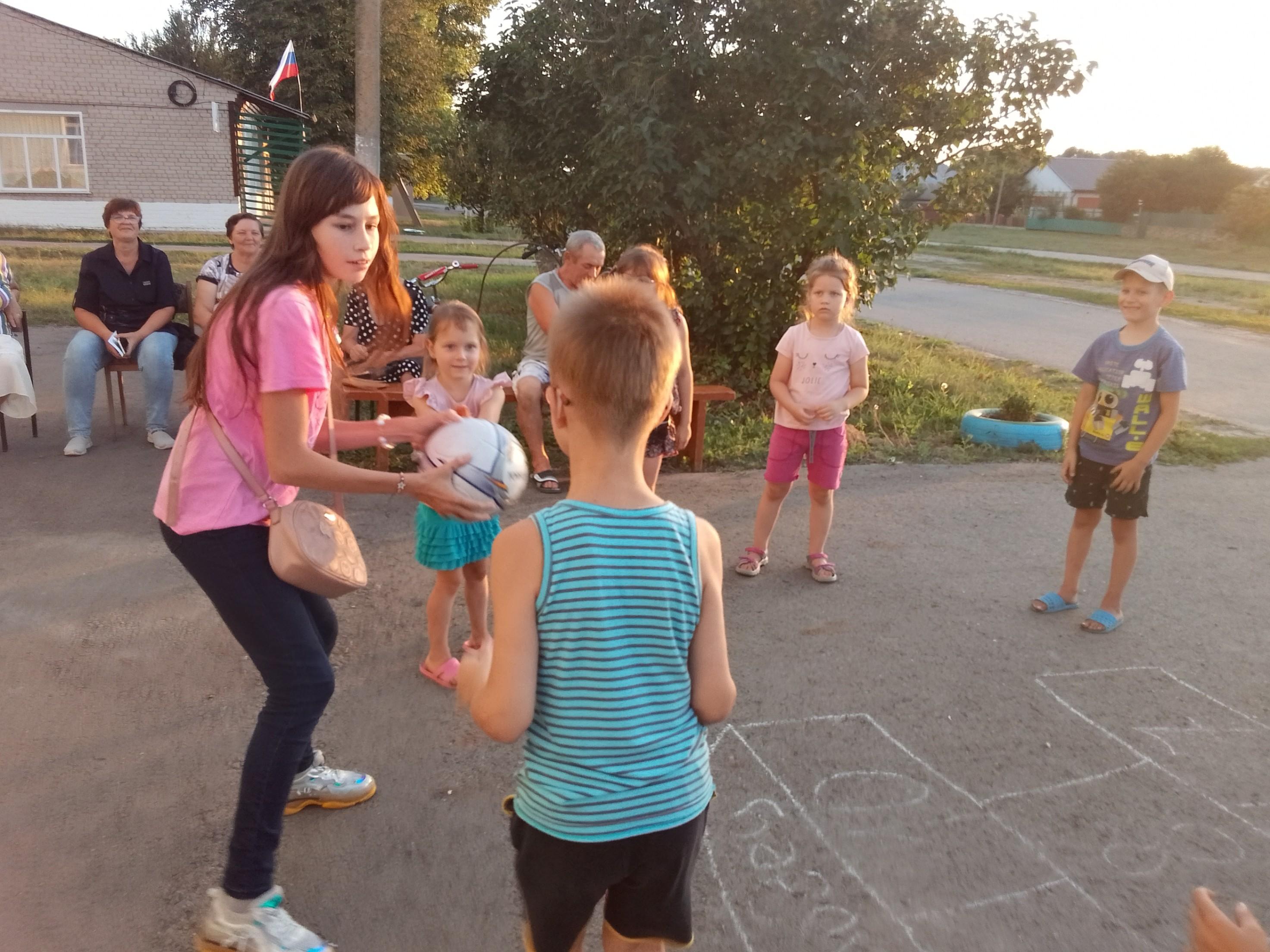 Игровая программа «Дружно, смело, с оптимизмом-за здоровый образ жизни!»