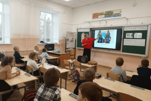 Просветительский час «Народные промыслы России»