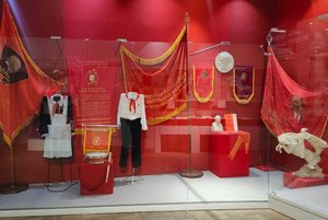 Выставка «Связь поколений: история молодежных движений»