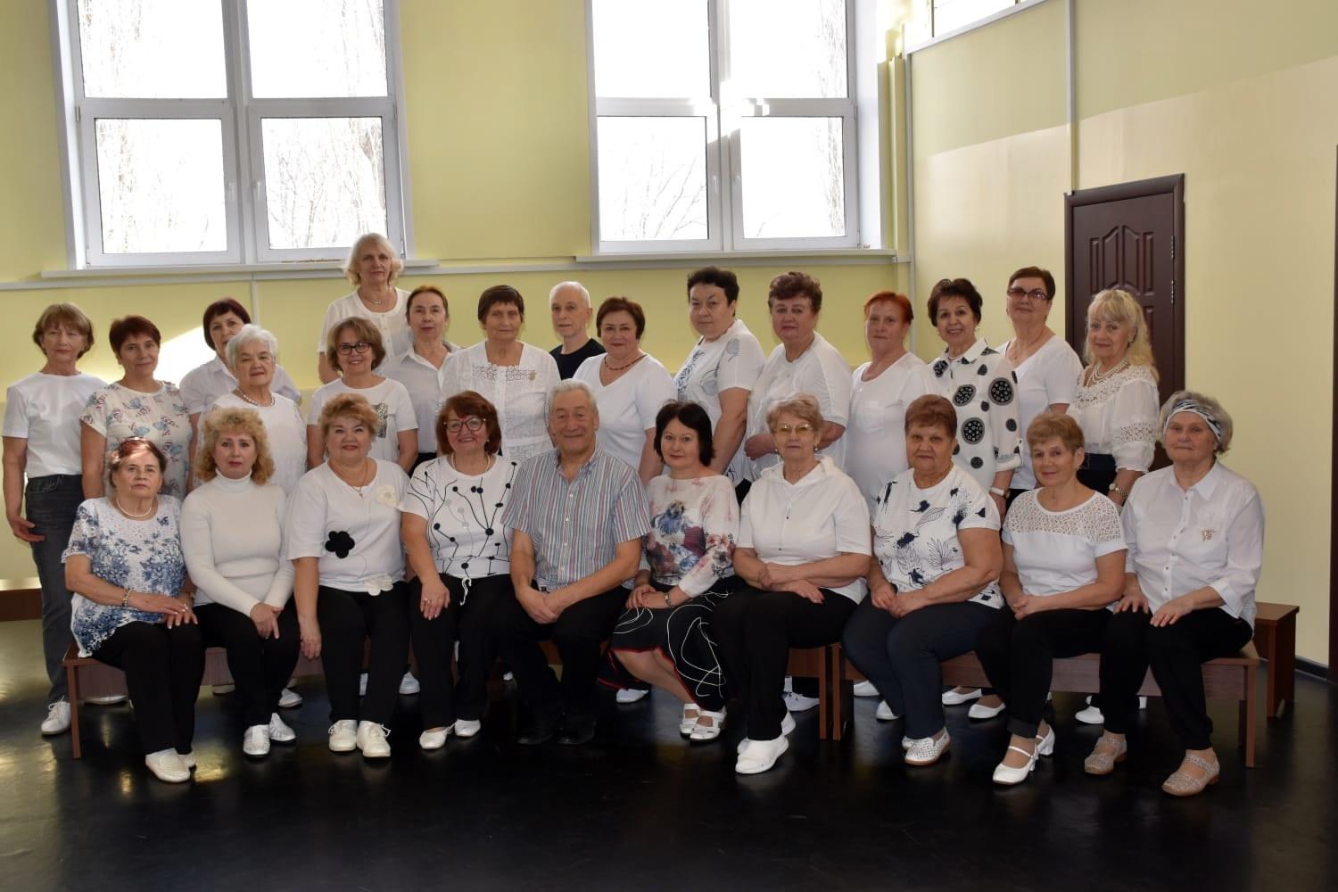 Музыкальный флешмоб в «Ретро-клубе 60+»