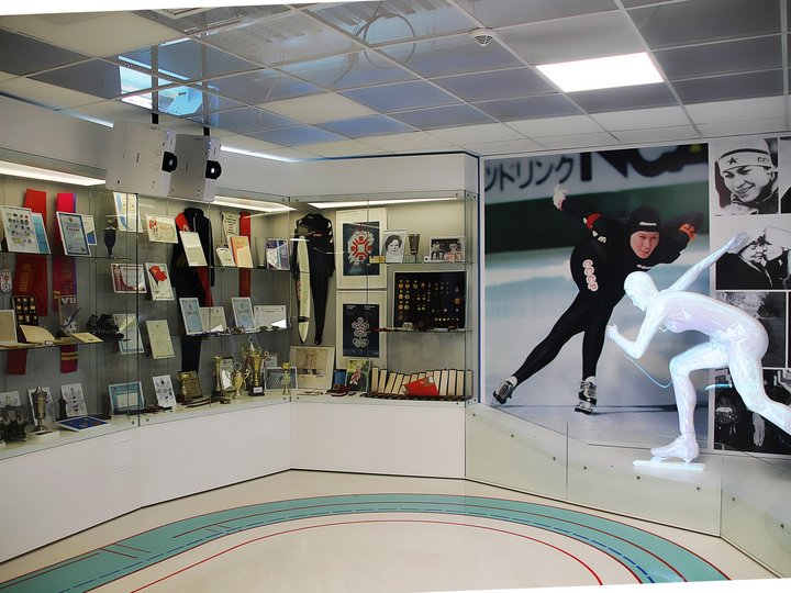 Выставка «История зарождения и развития конькобежного спорта и хоккея с мячом в Кузбассе»