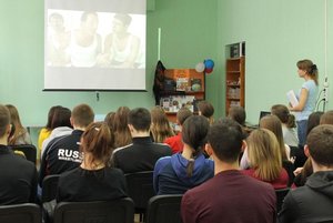 Программа «Лайки, пранки и френды: на каком языке говорим?»