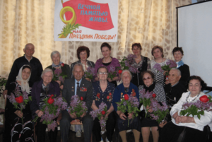 Беседа «И девушки наши в походных шинелях!»