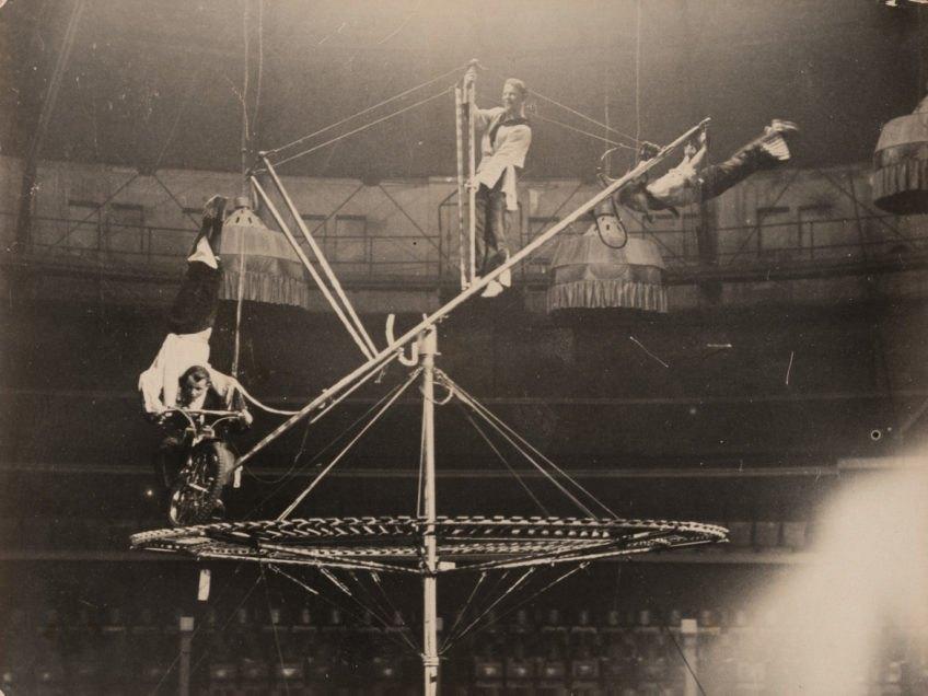 Лекция «Специфика жанров циркового искусства: на основе фотоматериалов из собрания Музея цирка»