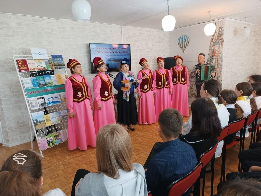 Этно–путешествие «Платья предков – нити времени»