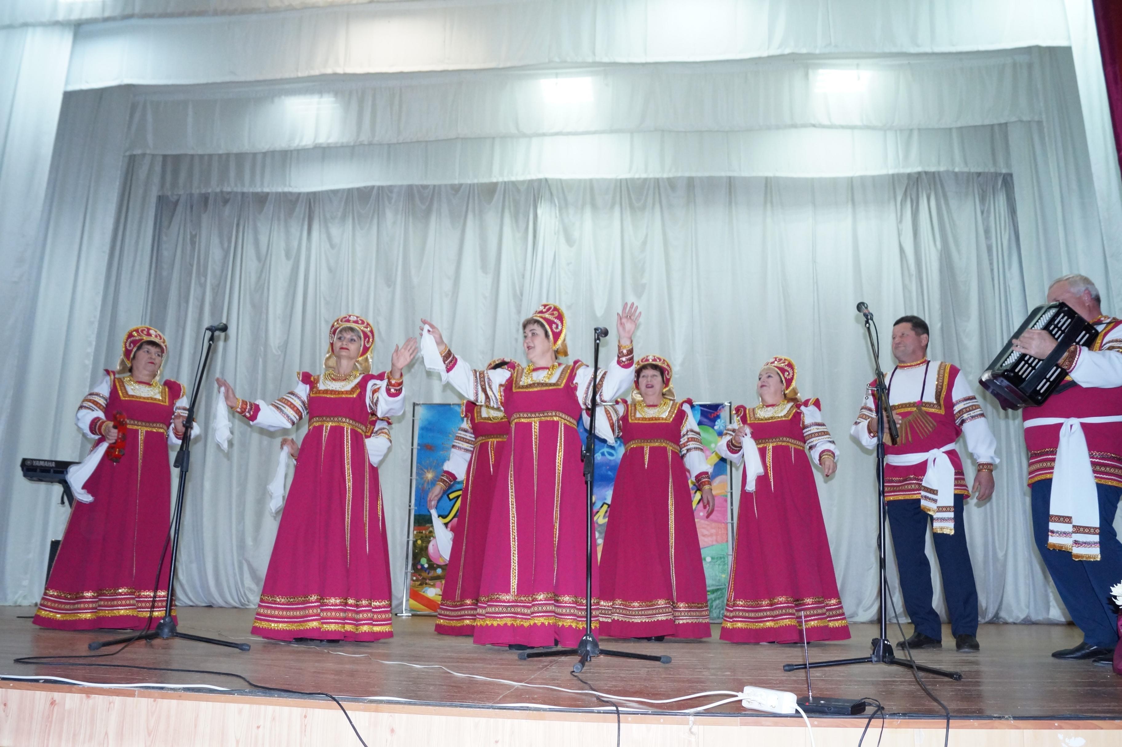 Праздничная программа «Майское настроение»