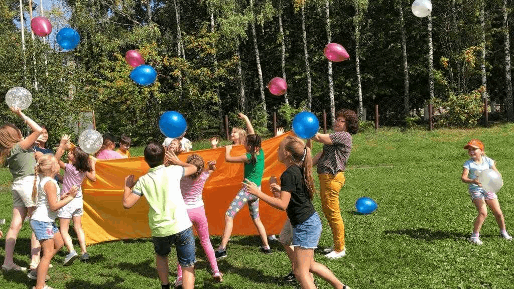 «Лето-пора веселья и затей»