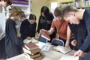 Интерактивная литературная викторина «Любимых книг знакомые приметы»