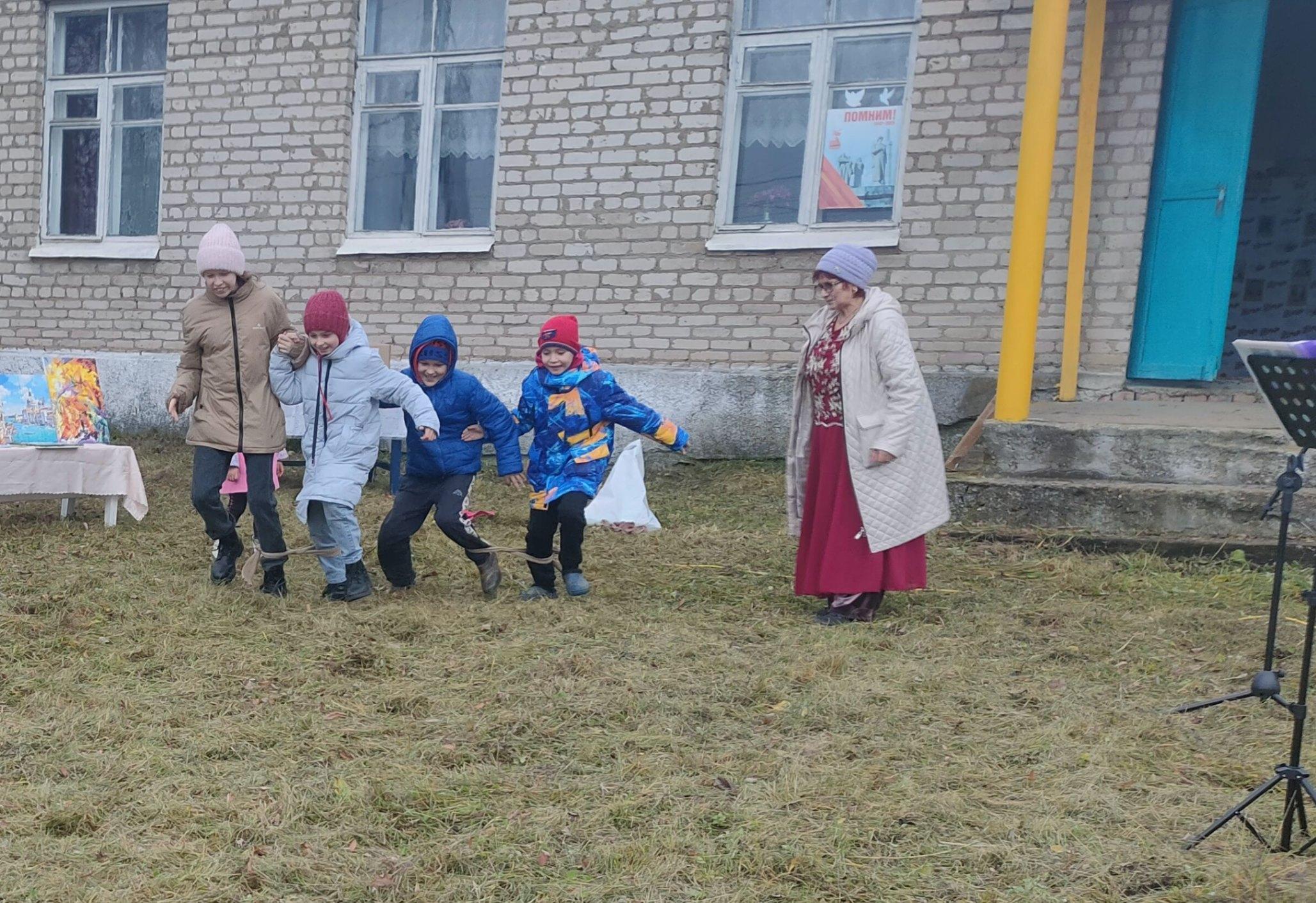 Игровая программа «Раз, два, не зевай, друга быстро догоняй!»