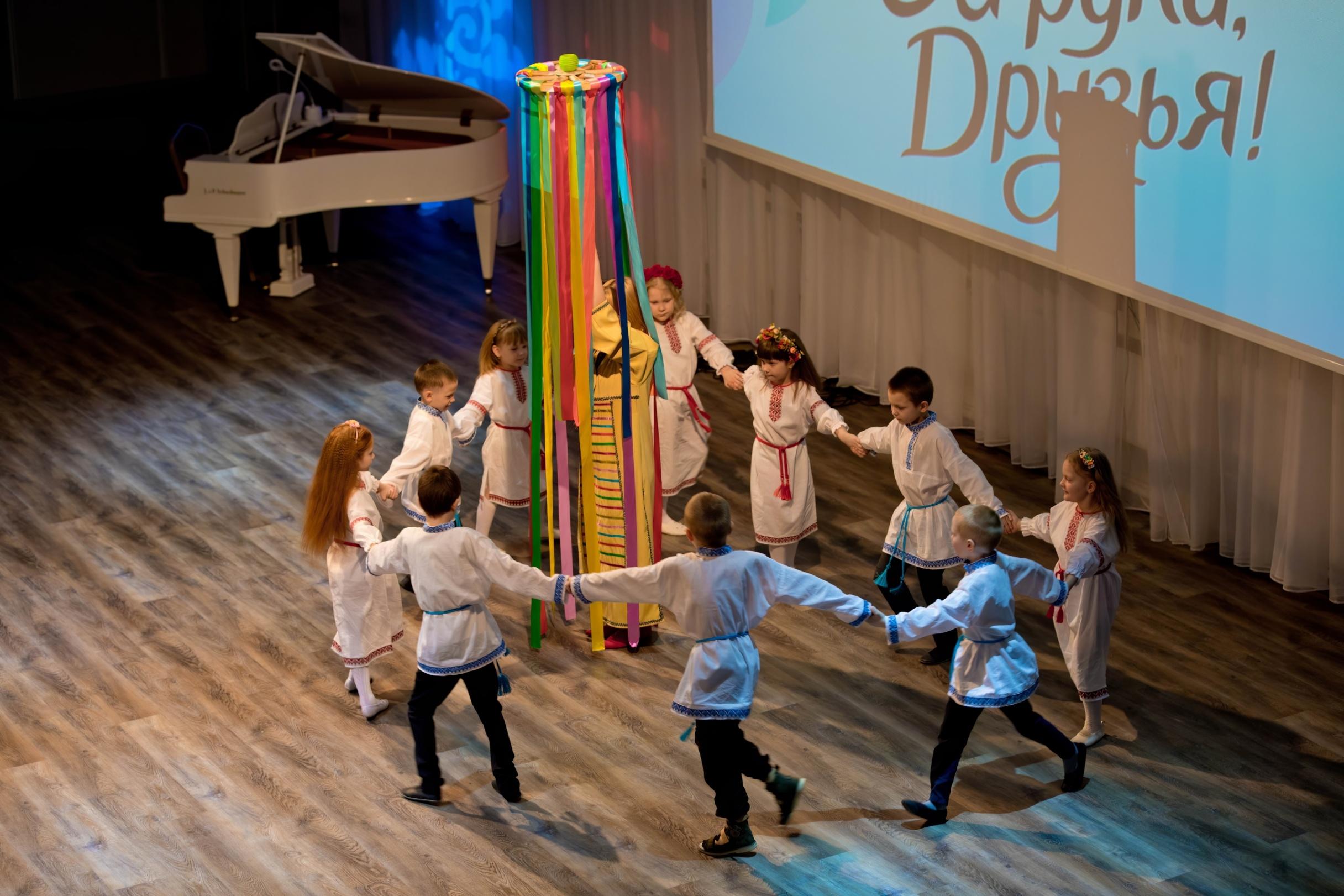 Конкурс «Возьмемся за руки, друзья!»