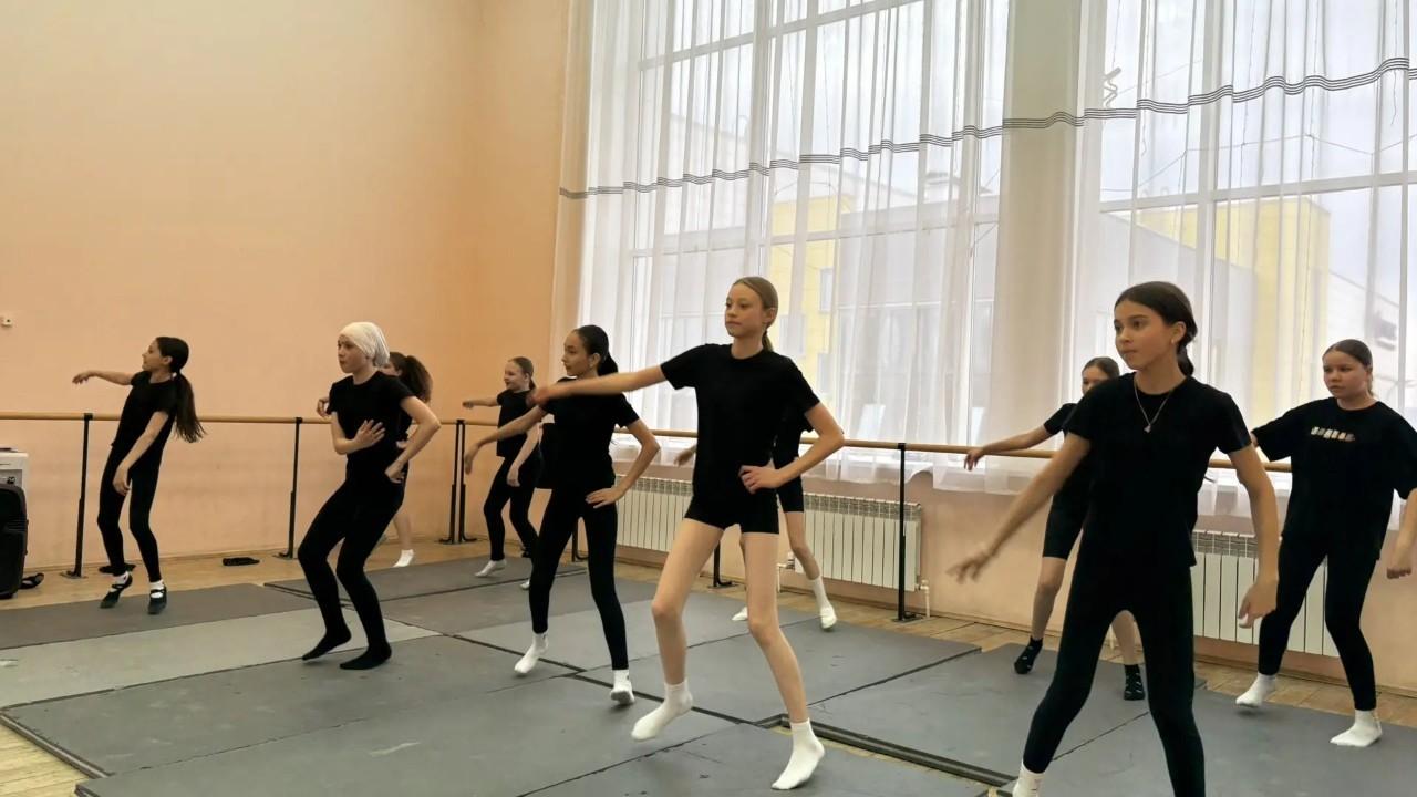 Танцевальная гостиная «Вихрь движений»