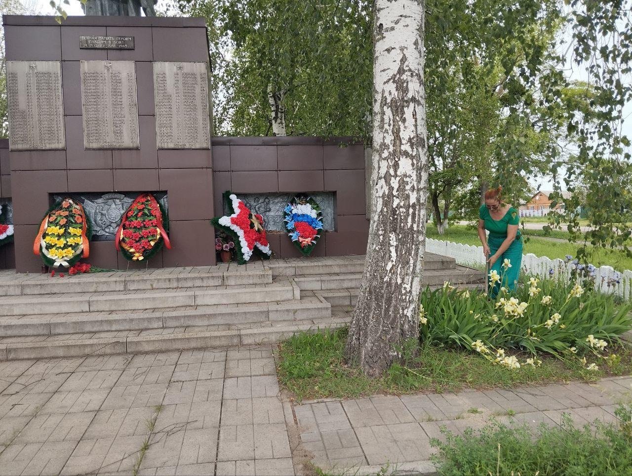 Акция «Чистый памятник»