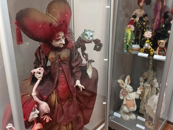 Выставка «Прекрасные куклы»