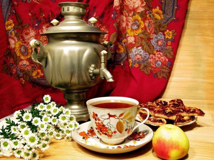 Чайные посиделки ко Дням «Яблочной запеканки» и «Сделай что ни будь приятное»