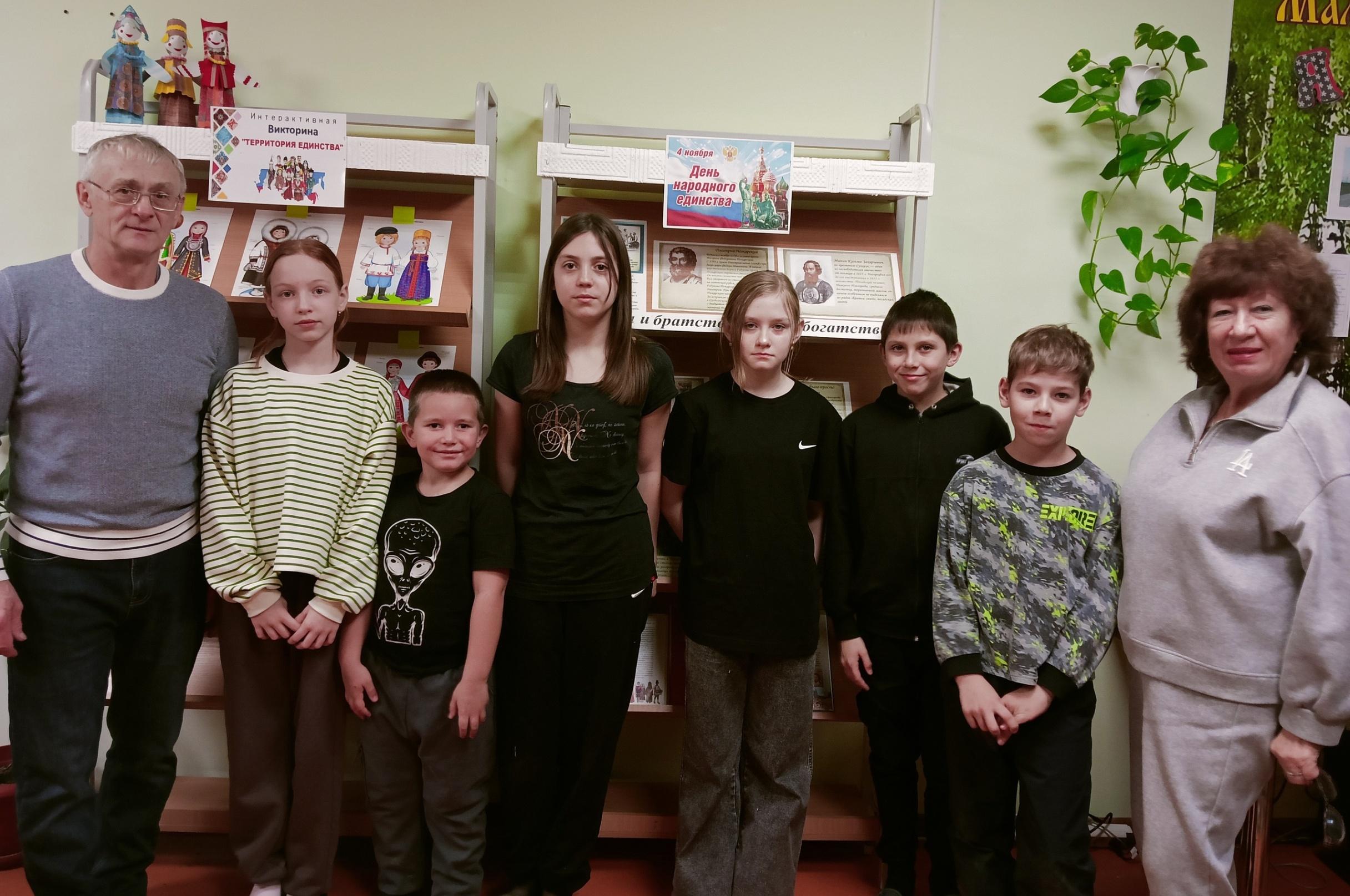 Литературный час «Время героев»