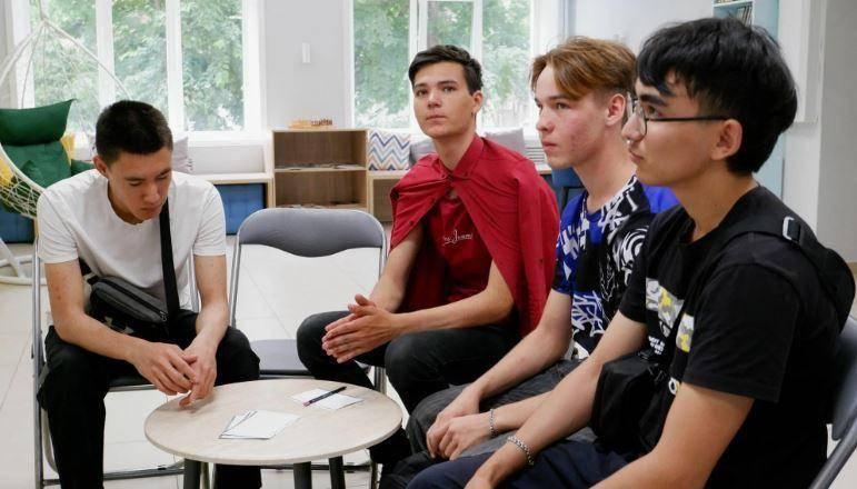 Патриотический час «Из поколения в поколения»