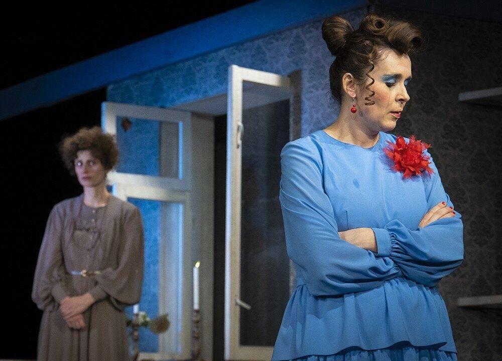 Спектакль «Тремя этажами выше»