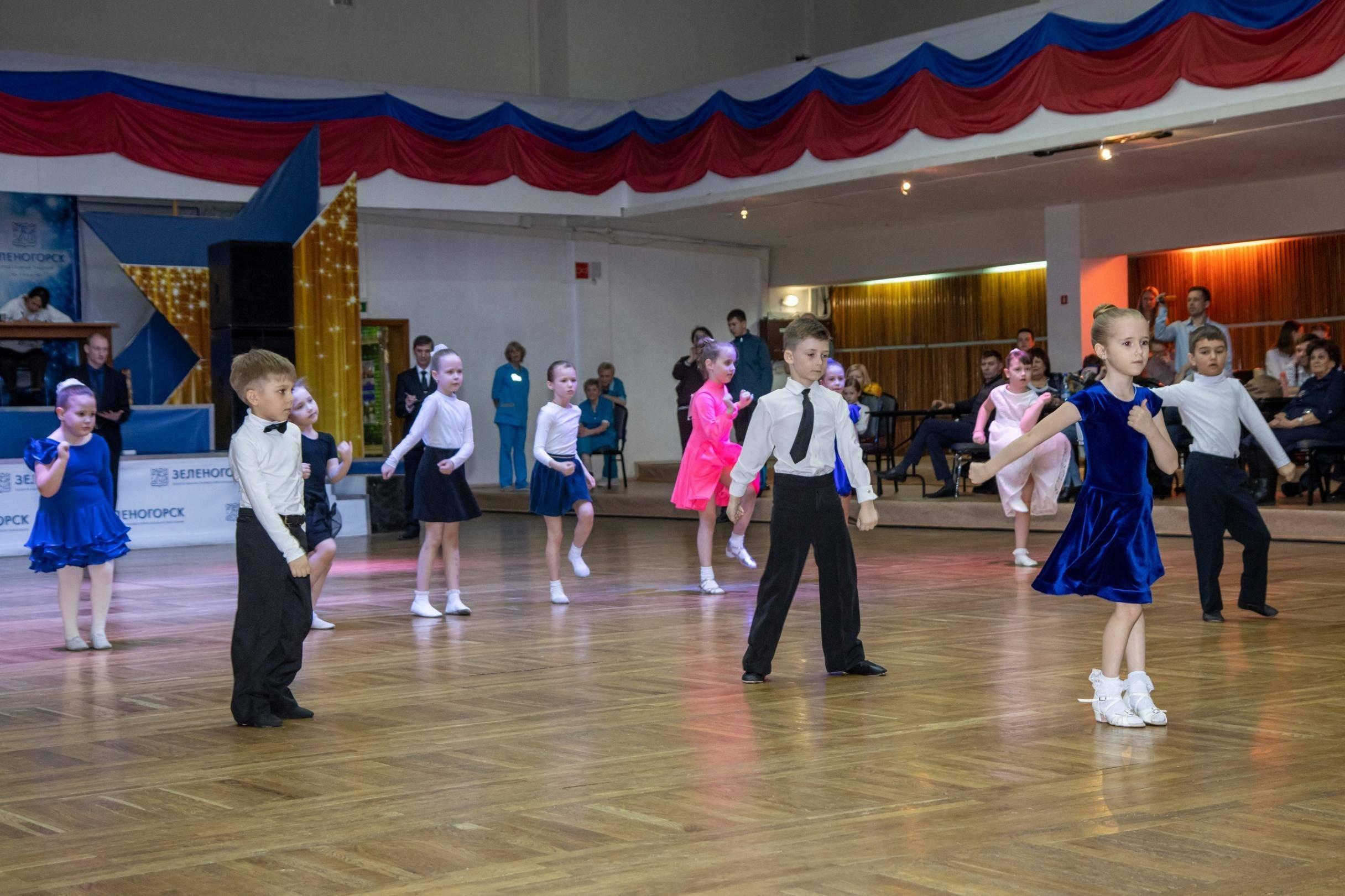 Учебно-творческая лаборатория по бальным танцам