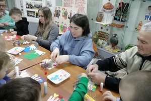 «Без рода–хоть с моста в воду»