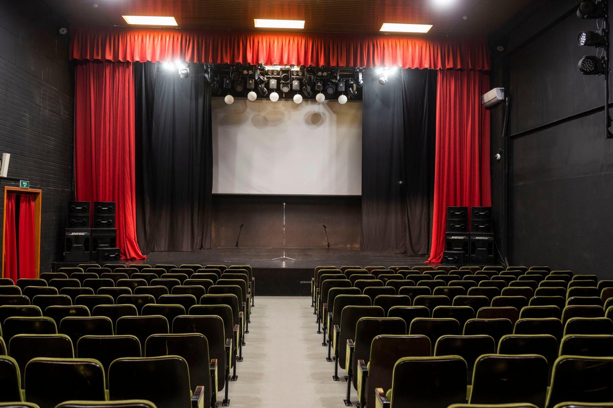 Музыкальная сказка с песочной анимацией «Волшебные миры Миядзаки»