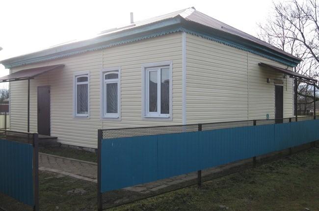 Новополянская поселенческая библиотека