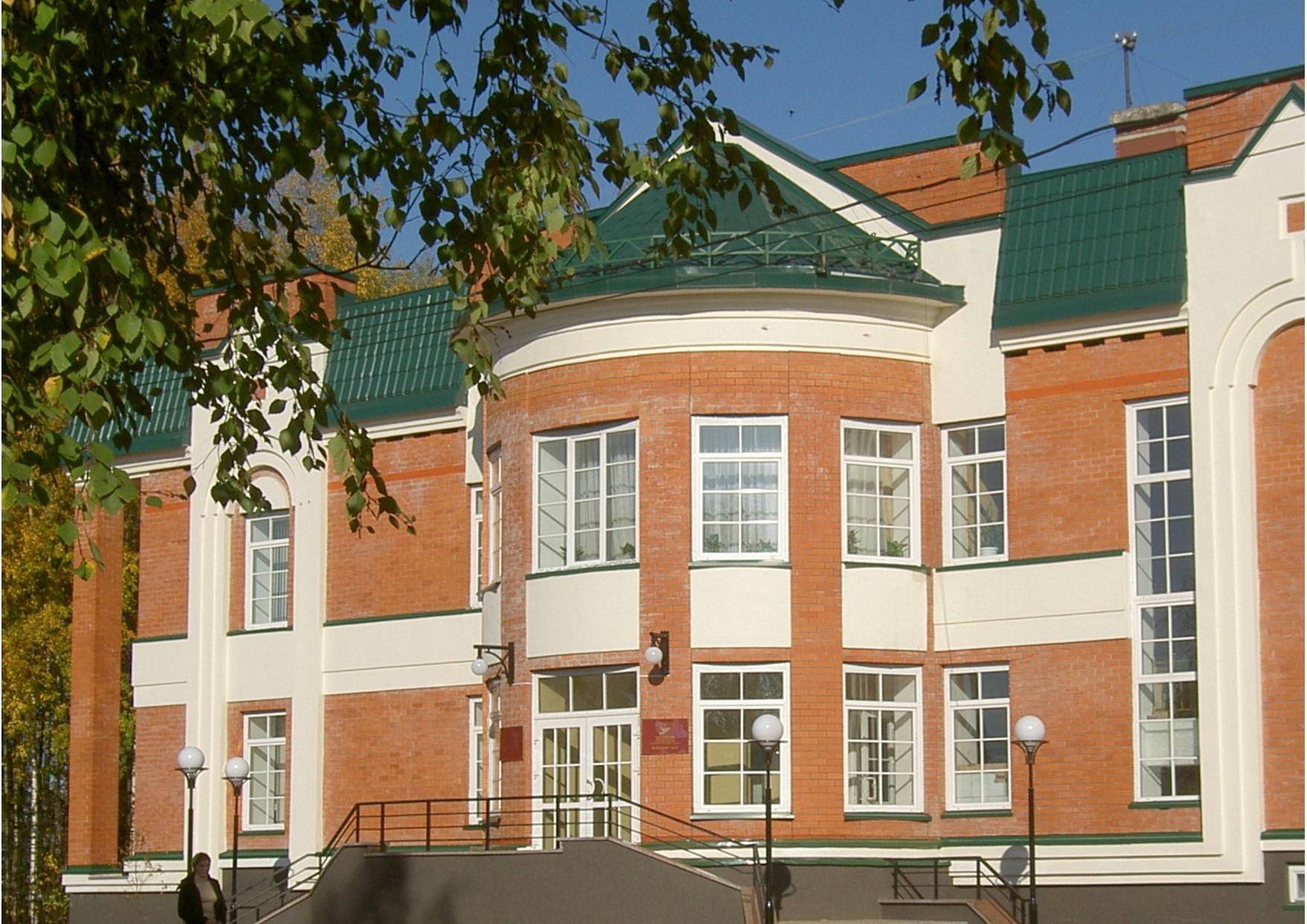 Концертный зал Гимназии искусств при главе Республики Коми