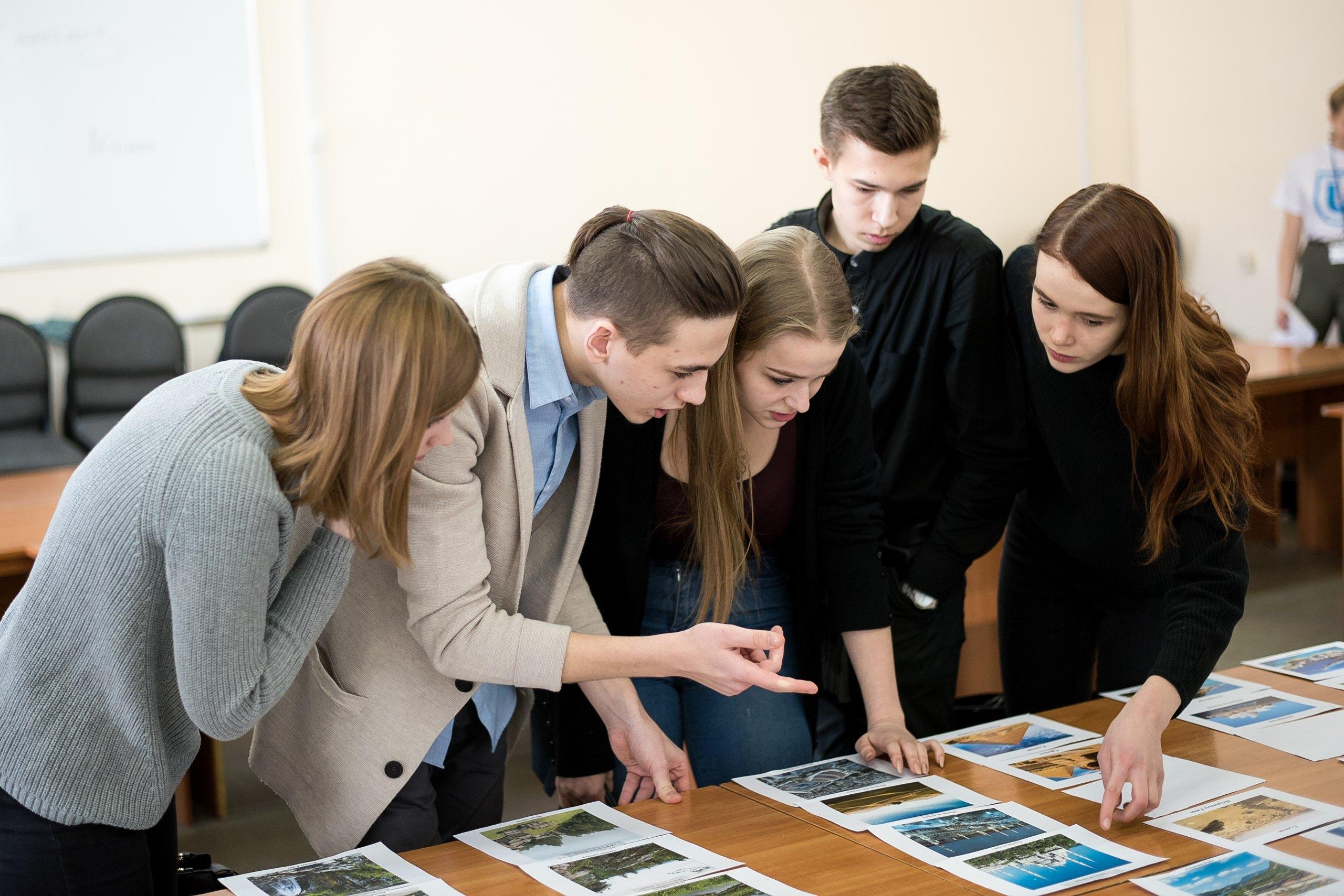 Интеллектуальная игра «Колесо истории»