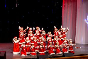 Новогодний концерт студии танца «Позитив» - «Как Олаф к Новому году готовился...»