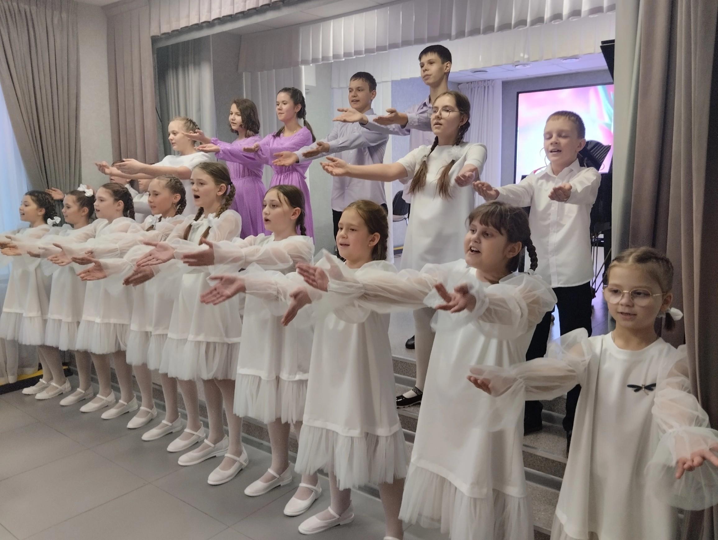 Концертная программа «С песней к Победе»