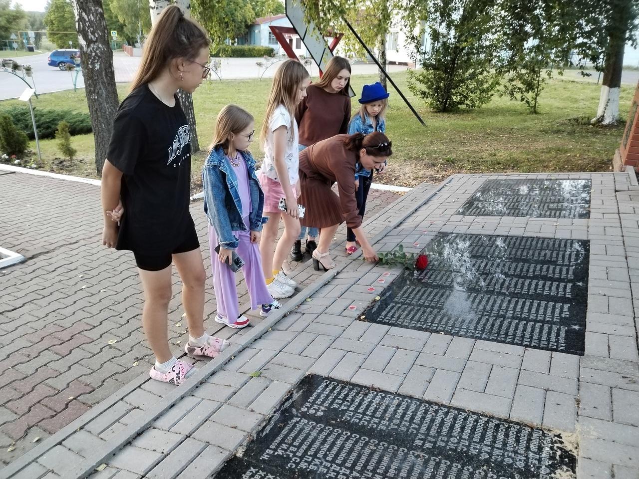 Возложение венков к памятнику «Спасибо за жизнь!»