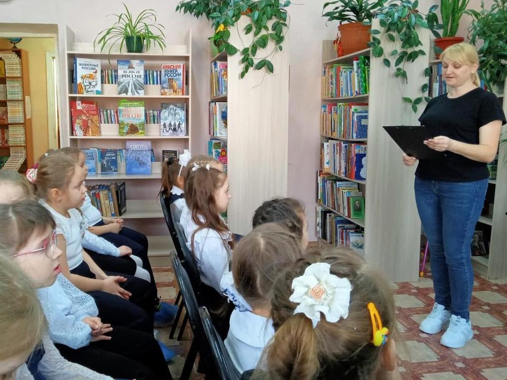 Беседа «Какого цвета лето?»