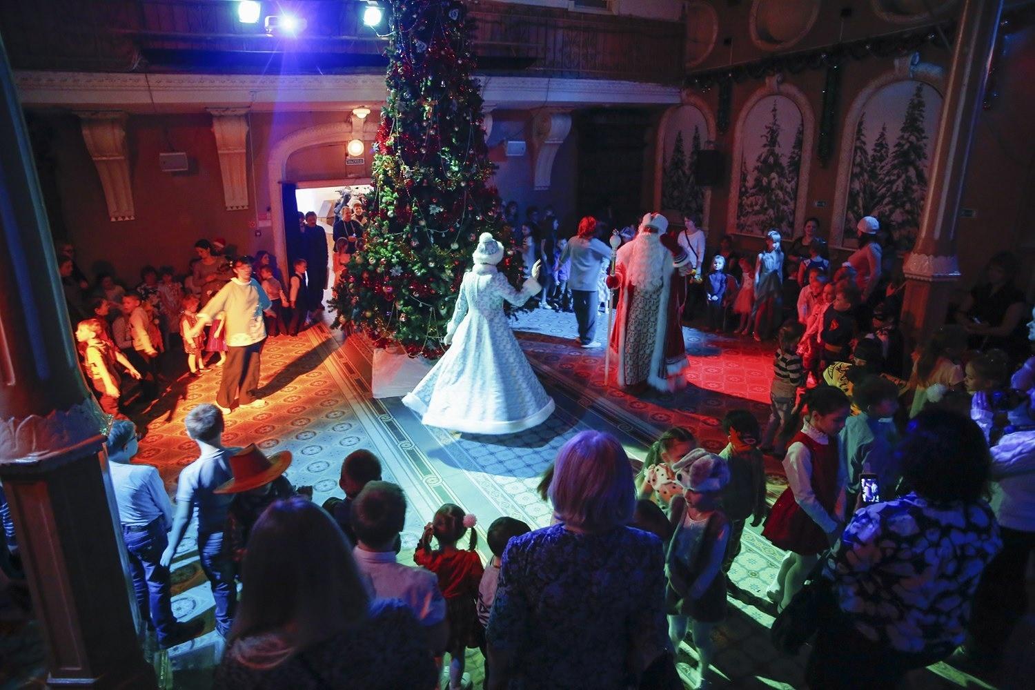 Программа «Новогодний хоровод»